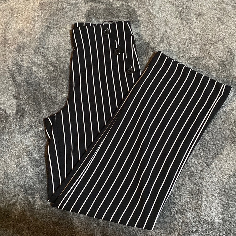BBJ Los Angeles, size M, flare leg